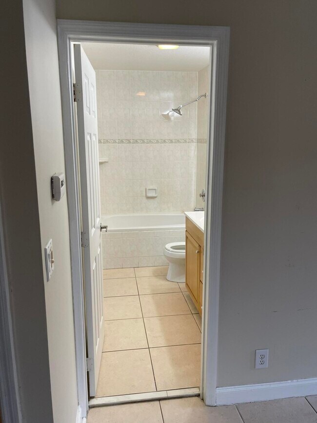 Foto del edificio - 801 Cinnamon Rd