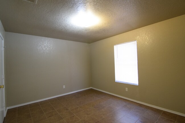 Foto del edificio - 2110 Miller St