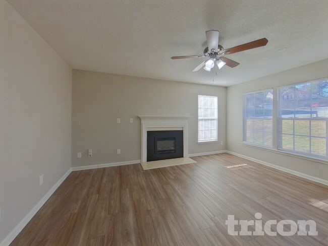 Building Photo - 8605 Appledale Dr