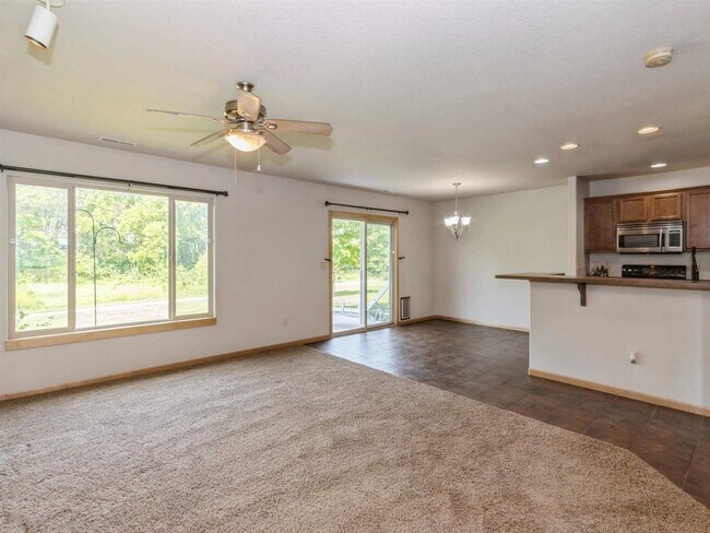 Foto del edificio - 1231 Nicholas Ln