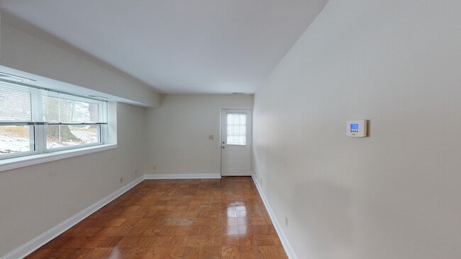 Building Photo - 625 Walpole St