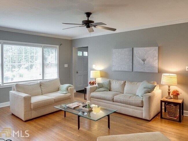Foto del edificio - 3538 Kingsboro Rd NE