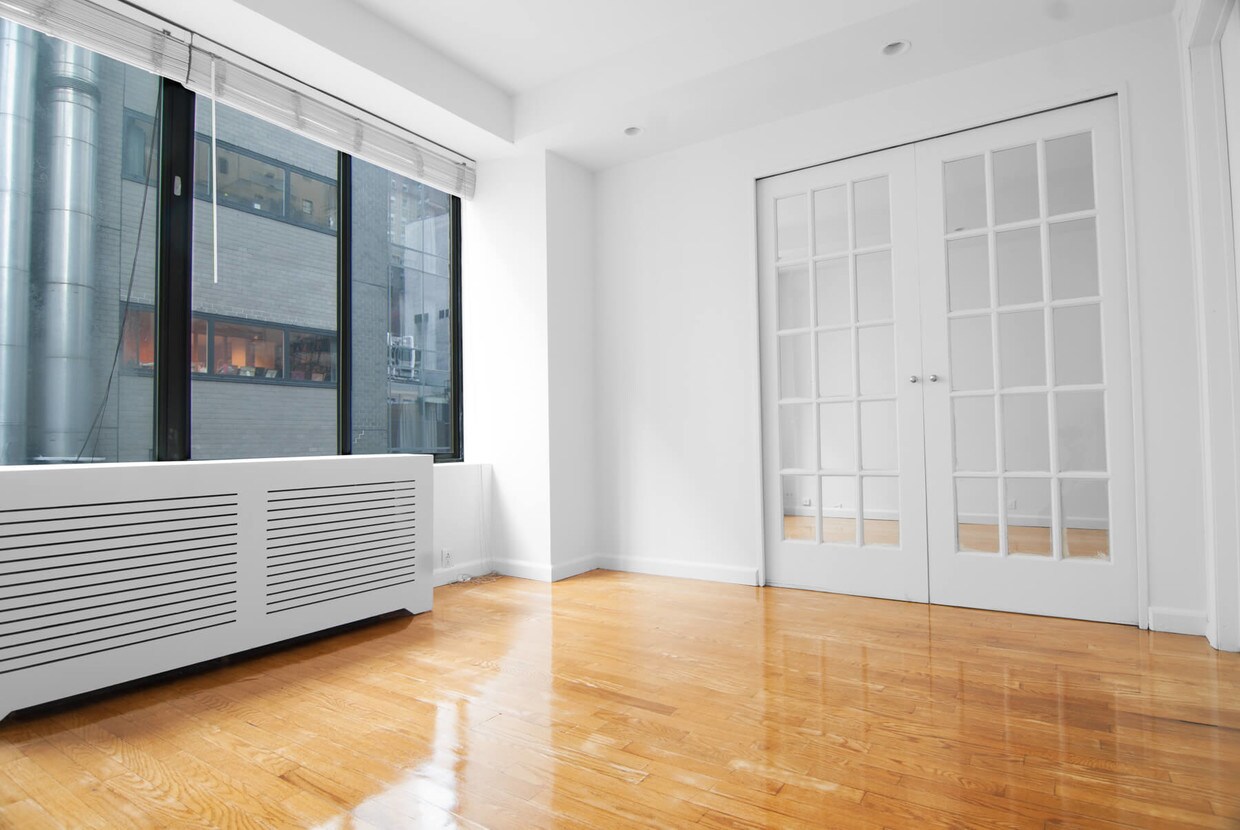 Primary Photo - 150 W 58th St