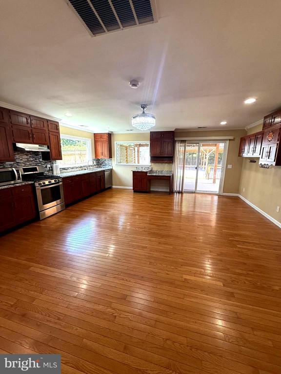 Foto del edificio - 816 Crothers Ln