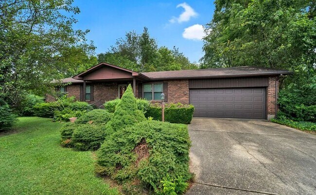 Building Photo - 809 Clifford Dr