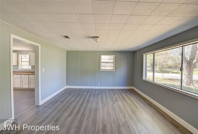 Building Photo - 3 br, 2 bath House - 111 Watson Rd