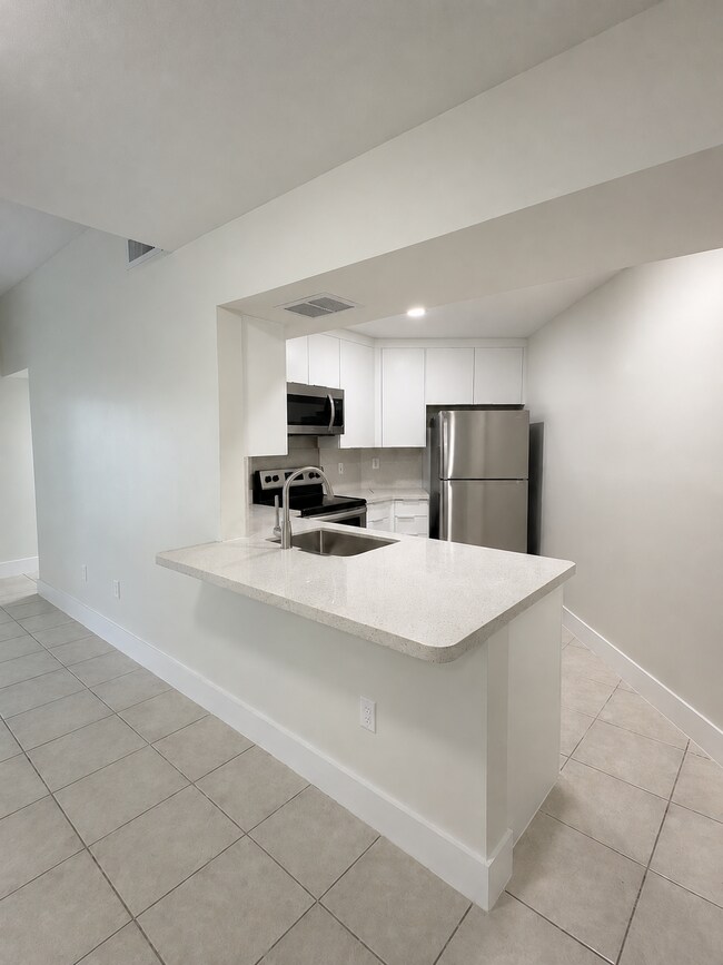 Foto del edificio - 9731 Fontainebleau Blvd