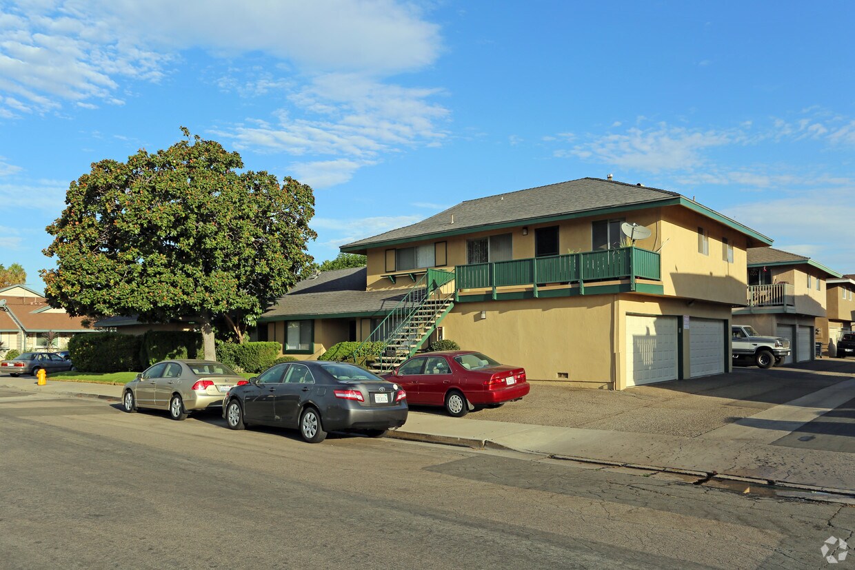 Primary Photo - 16582 Kellog Cir