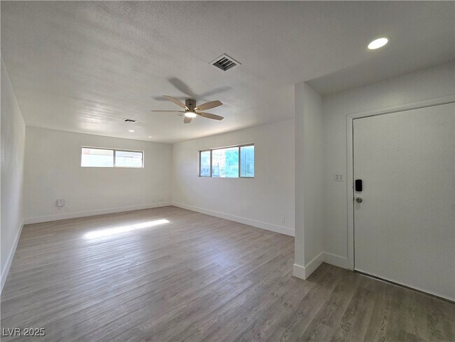 Building Photo - 4001 Via Vaquero Ave