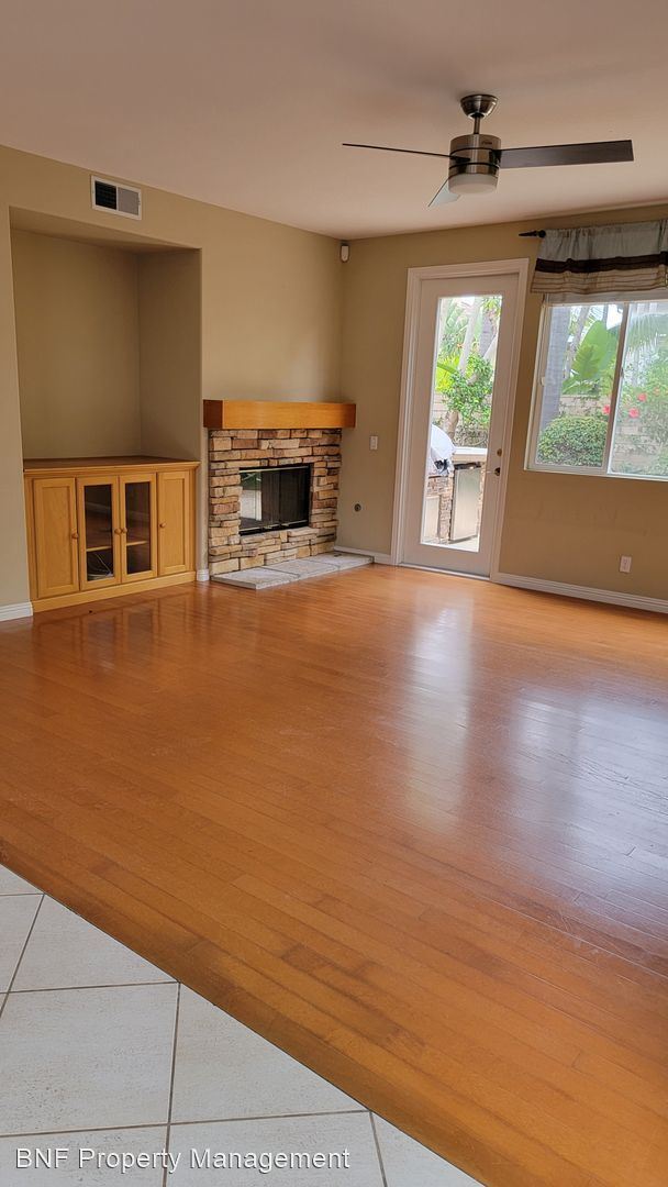 Foto del edificio - 5 br, 3 bath House - 1220 Abelia Ave