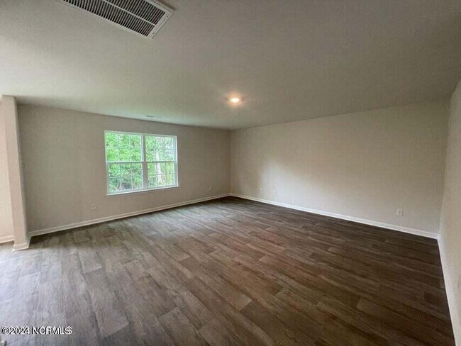 Building Photo - 4533 Sandstone Dr