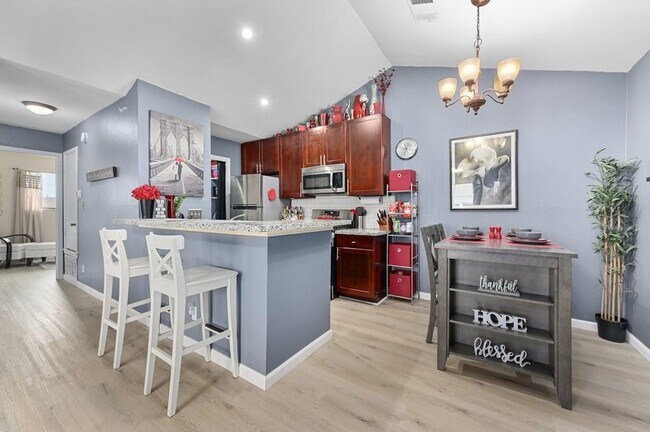 Foto del edificio - 16113 Fitchburg Cir