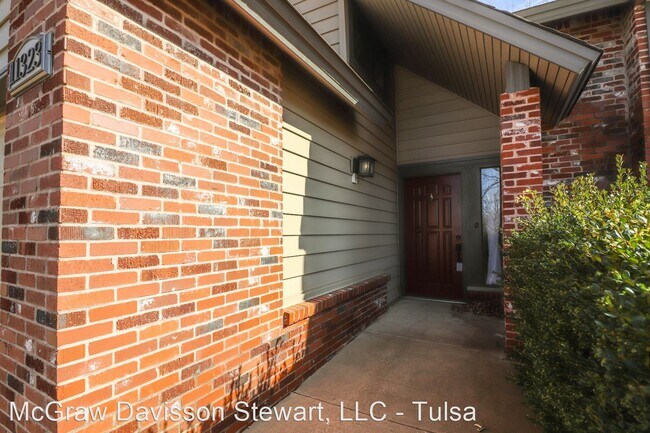 Foto del edificio - 4 br, 2.5 bath House - 11323 S. Ash St.