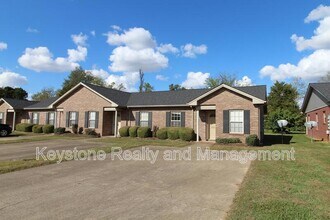 Building Photo - 105 Bruce View Cir