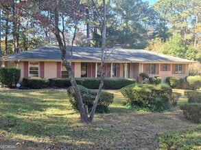 Building Photo - 3005 Arabian Woods Dr