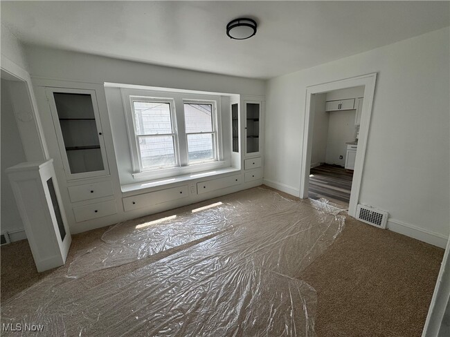 Building Photo - 11122 Glenboro Dr