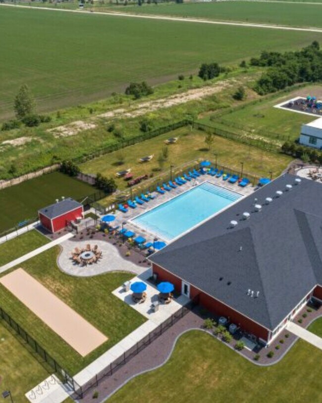 Foto del edificio - 4602 Nicklaus Dr