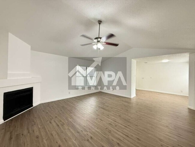 Foto del edificio - 7135-7135 Grassy Trail