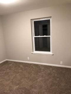Building Photo - 702 Oakcrest Dr
