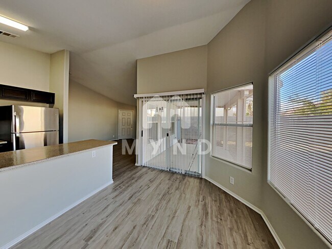 Building Photo - 6430 Rose Tree Ln