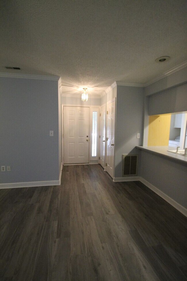 Foto del edificio - Exclusively offered by MUSE REALTY, LLC