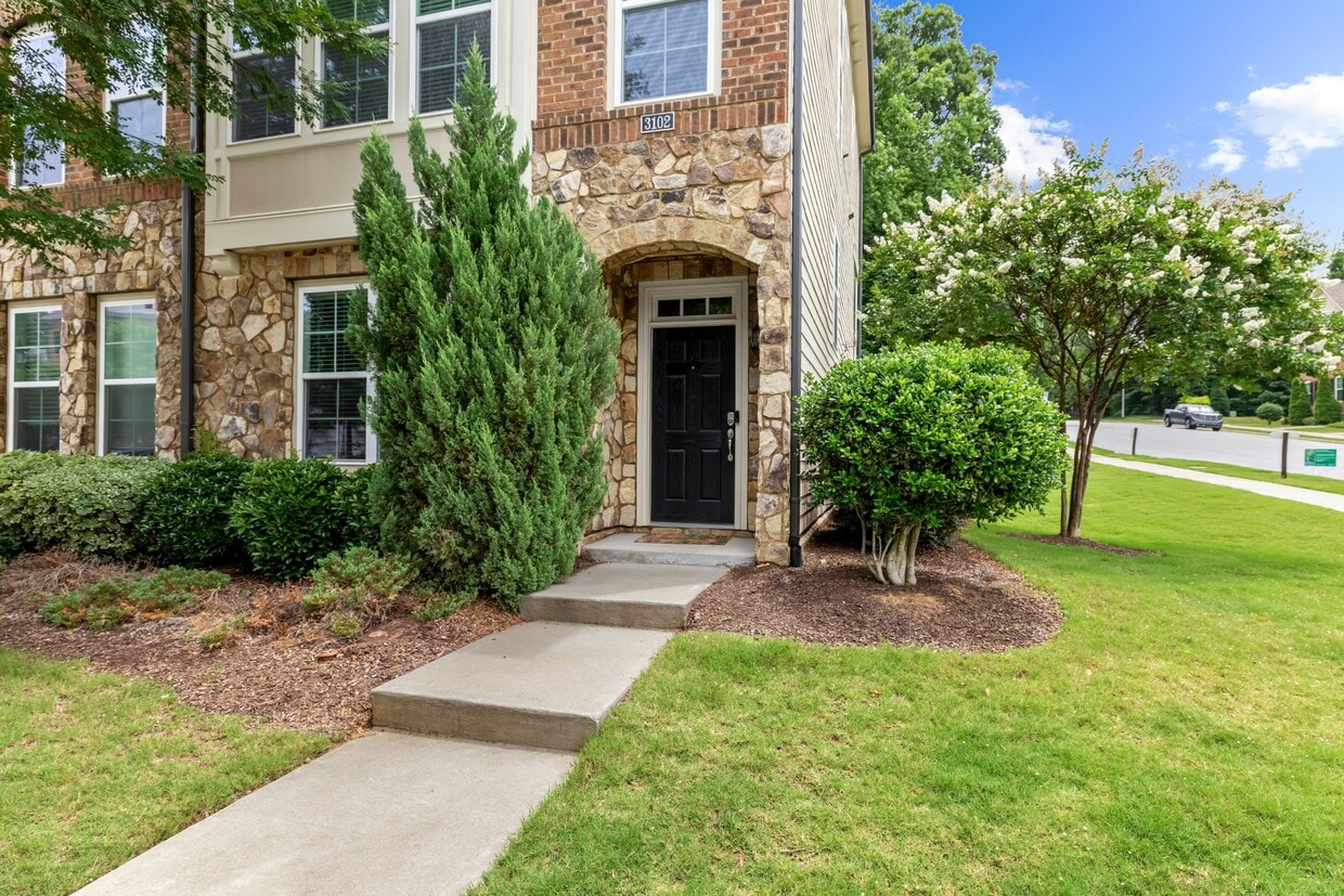 Primary Photo - 3102 Rushworth Dr