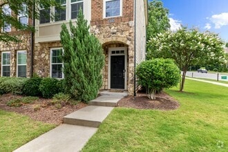 Building Photo - 3102 Rushworth Dr