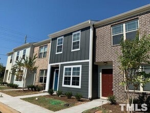 Building Photo - 1 Belhaven Dr