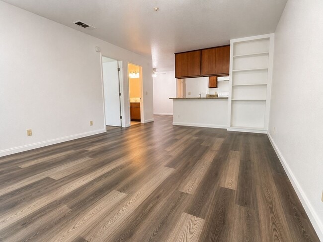 Building Photo - 363 Rio Lindo Ave