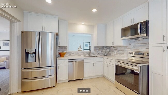 Building Photo - 2006 E Hanna Ave