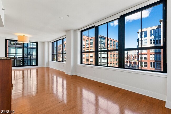 Foto del edificio - 1025 Maxwell Ln