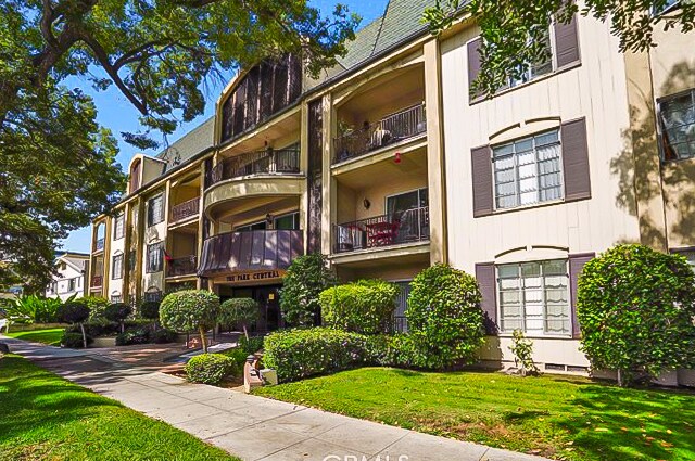 Foto del edificio - 215 N Kenwood St