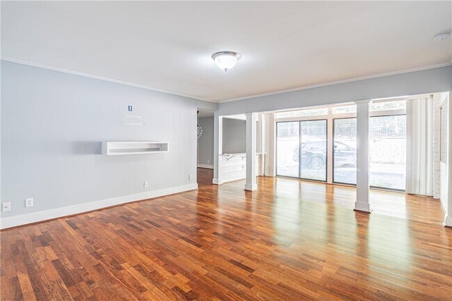 Foto del edificio - 4300 Chastain Dr NE