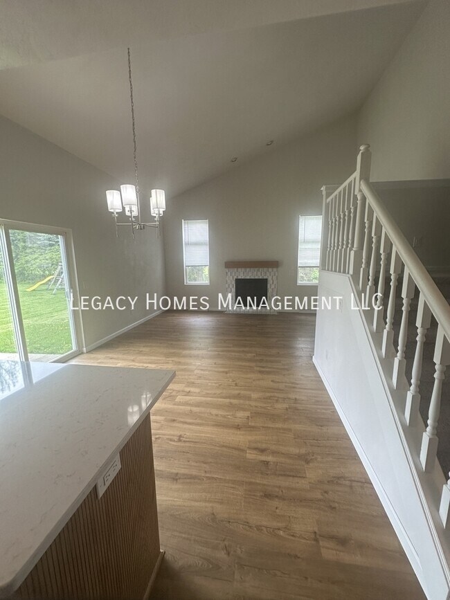 Foto del edificio - 1091 Stillmeadow Ln
