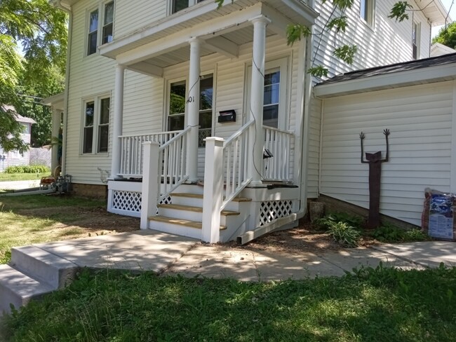 Foto del edificio - 601 South Academy Street