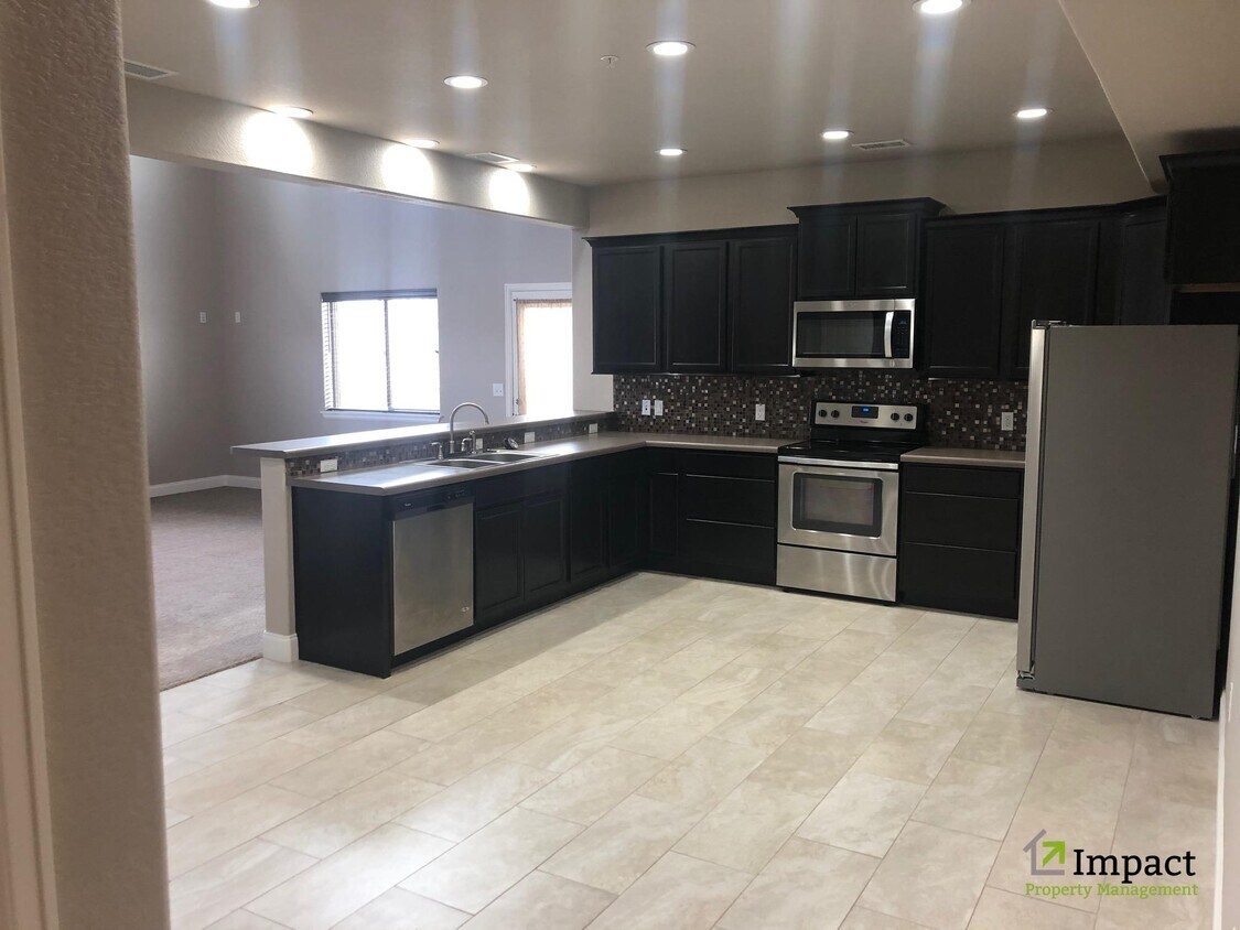 Foto principal - 2742 North Gate Blvd