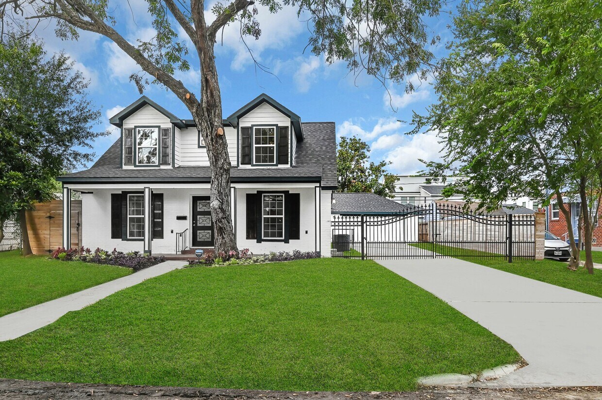 Foto principal - 3343 Tampa St