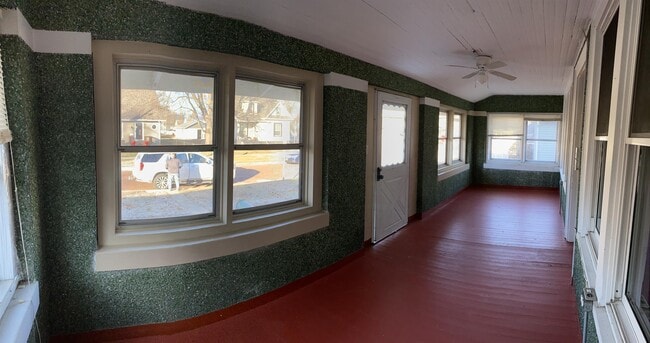 Building Photo - 577 Irwin St