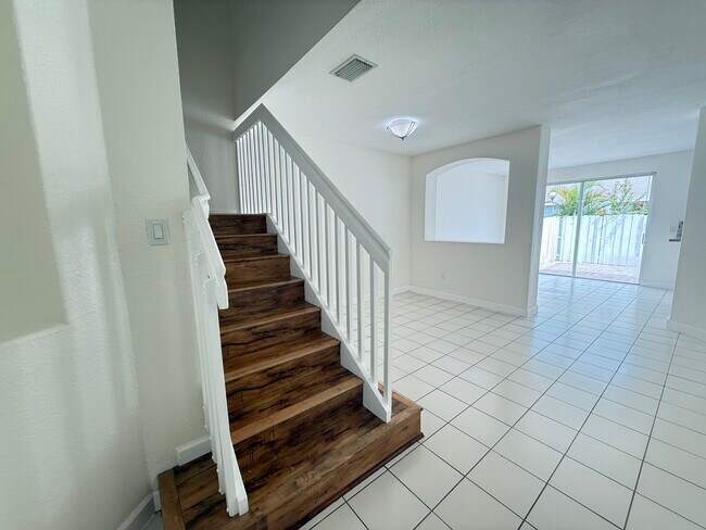 Foto del edificio - 15131 SW 23rd Ln