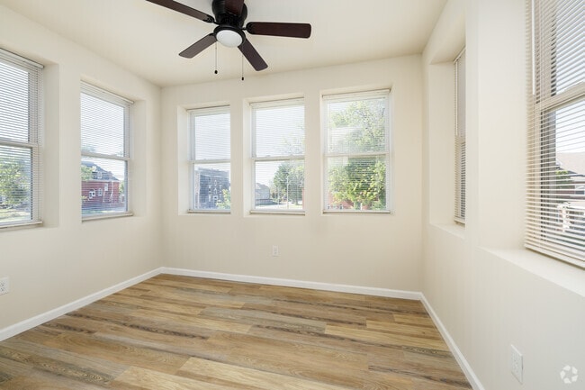 3BR, 2BA - 1,500SF - Sun Room - 5909 Cates Ave