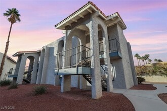 Building Photo - 4768 W Sand Creek Ave