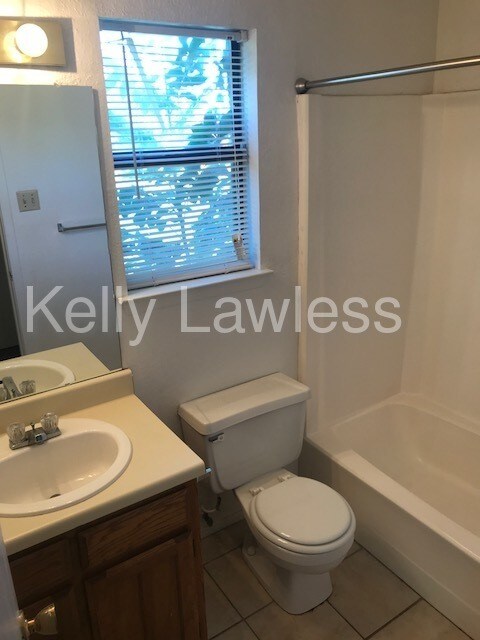 Building Photo - 2 bedroom duplex - John T White & HWY 820