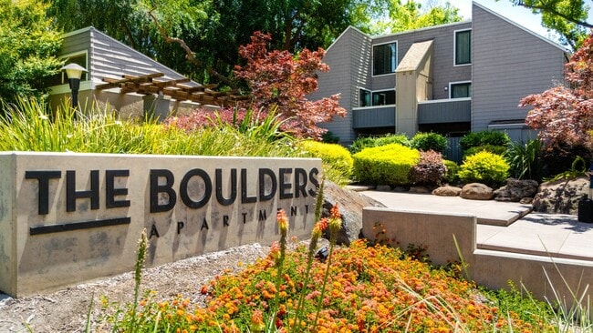 Building Photo - The Boulders