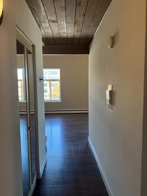 Foto del edificio - 2131 N Summit Ave