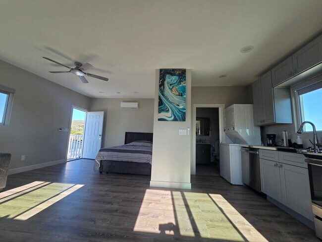 Foto del edificio - 6682 Maury Dr