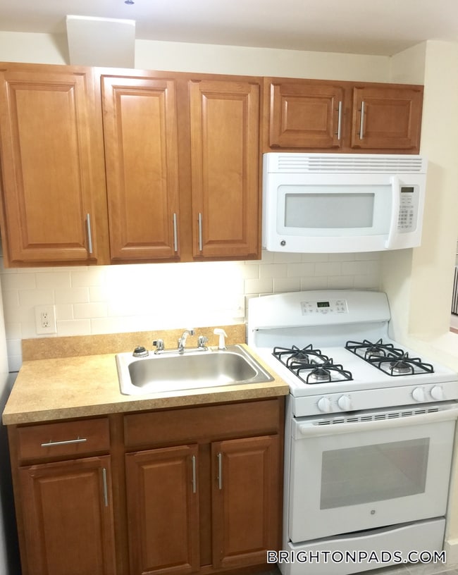 Building Photo - 135 Washington St