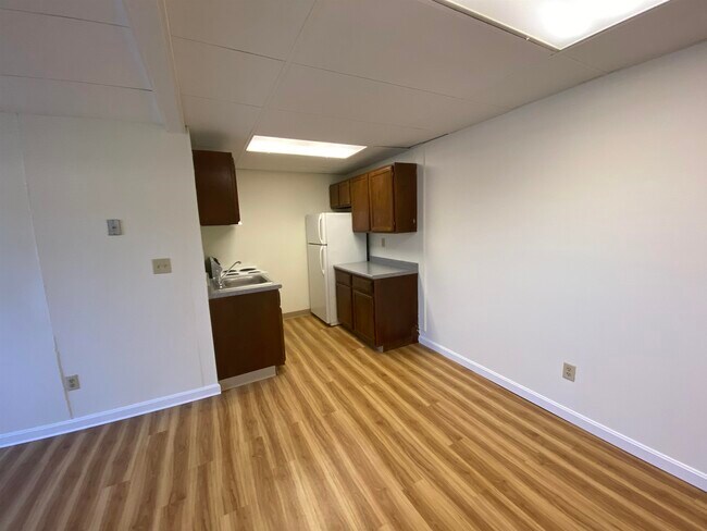 Building Photo - 3951 Brown Ave