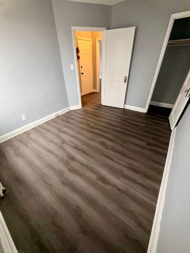 Foto del edificio - 4002 Edgewood Rd