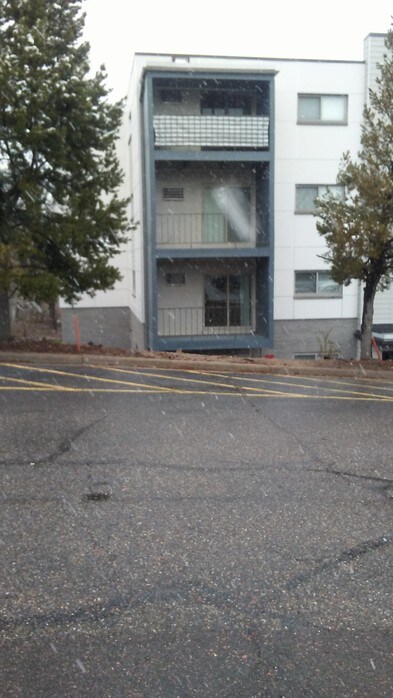 Building Photo - 10 S Holman Way