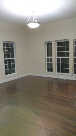 living room - 307 Harnett St